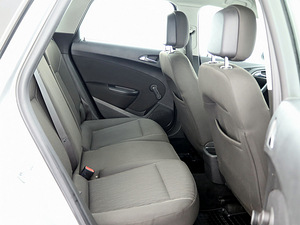 Opel Astra Tourer Facelift 1.7 CDTi 81kW (7 foto / 7)