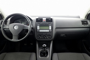 Volkswagen Golf Comfortline 1.4 59kW (5 foto / 7)