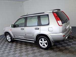 Nissan X-Trail Comfort 4x4 2.0 103kW (4 foto / 7)