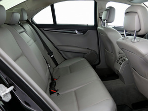 Mercedes-Benz C 200 Avantgarde ATM 2.1 CDI 100kW (7 foto / 8)