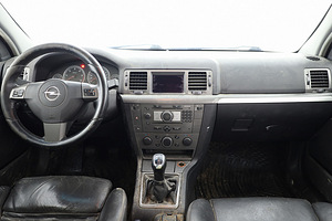 Opel Vectra Luxury Facelift 1.9 CDTi 88kW (5 foto / 7)