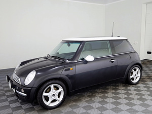 MINI Cooper Comfort 1.6 85kW (2 foto / 9)