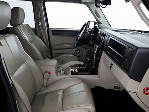 Jeep Commander Limited 3.0 CRD 160kW (6 foto / 8)
