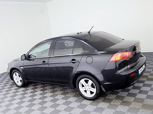 Mitsubishi Lancer Comfort ATM 1.5 80kW (4 foto / 7)