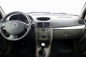 Renault Thalia Facelift 1.1 55kW (5 foto / 7)