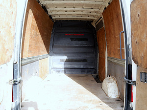 Volkswagen Crafter Van Comfortline 2.5 TDI 100kW (8 foto / 8)
