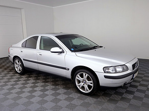 Volvo S60 Summum ATM 2.4 147kW (1 foto / 7)