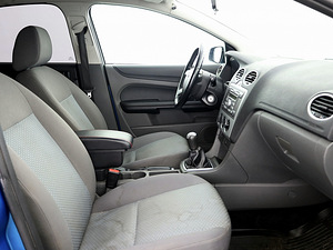Ford Focus Trend 1.6 74kW (6 foto / 7)
