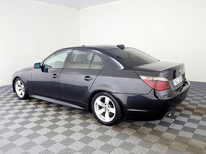 BMW 530 M-Pakett ATM 3.0 D 160kW (4 foto / 7)