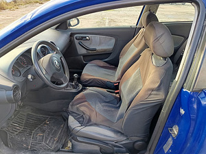 SEAT Ibiza Comfortline Facelift 1.4 55kW (6 foto / 6)