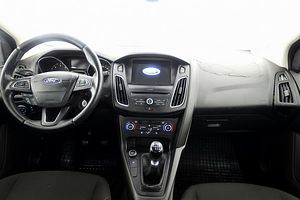 Ford Focus Turnier Facelift 1.5 TDCi 88kW (5 фото из 8)