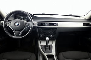BMW 318 Business ATM 2.0 105kW (5 foto / 7)