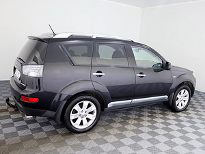 Mitsubishi Outlander Luxury 2.0 DI-D 103kW (3 foto / 7)
