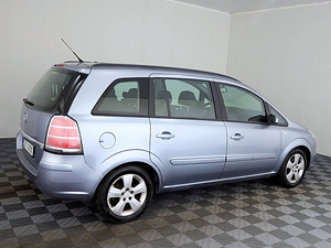 Opel Zafira Elegance 1.8 103kW (3 foto / 8)