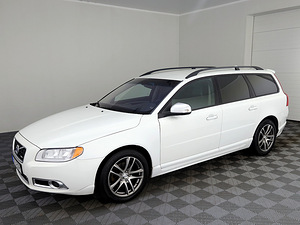 Volvo V70 R-Design ATM 2.4 D5 129kW (2 foto / 7)