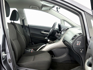 Toyota Auris Linea Sol 1.6 91kW (6 foto / 9)