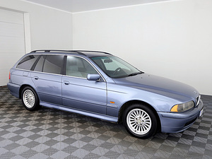 BMW 520 Business Facelift 2.2 125kW (1 foto / 7)