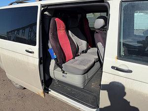 Volkswagen Transporter Comfortline 2.5 TDI 96kW (7 foto / 8)