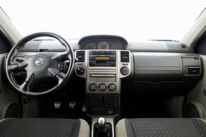 Nissan X-Trail Comfort Facelift 4x4 2.5 121kW (5 foto / 7)
