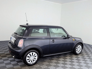 MINI Cooper One Facelift 1.4 70kW (3 foto / 7)