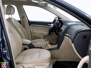Skoda Octavia Highline 1.6 85kW (6 foto / 7)
