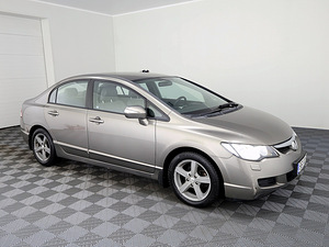 Honda Civic Elegance 1.8 103kW (1 foto / 7)