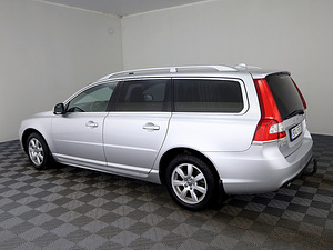 Volvo V70 Summum Facelift ATM 2.0 D5 133kW (4 foto / 7)