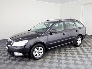 Skoda Octavia Comfortline Facelift ATM 2.0 TDI 103kW (2 foto / 7)