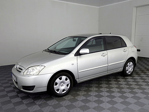 Toyota Corolla Linea Sol Facelift 1.4 71kW (2 foto / 9)