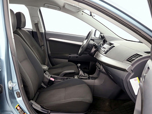 Mitsubishi Lancer Elegance 1.5 80kW (6 foto / 7)