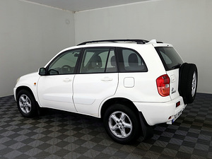 Toyota RAV4 Comfort 4x4 2.0 110kW (4 foto / 7)