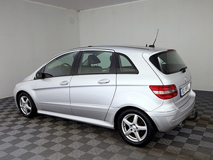 Mercedes-Benz B 200 Luxury ATM 2.0 CDI 103kW (4 foto / 7)