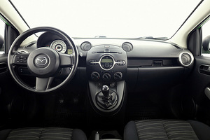 Mazda 2 Elegance 1.3 63kW (5 фото из 7)