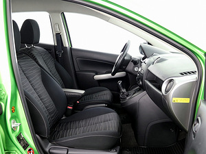 Mazda 2 Elegance 1.3 63kW (6 фото из 7)