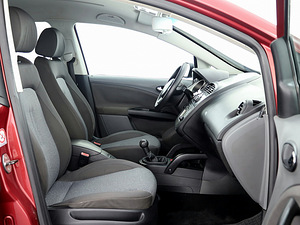 SEAT Toledo Comfortline 1.6 75kW (6 foto / 7)