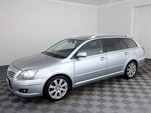 Toyota Avensis Linea Sol Facelift 2.0 108kW (2 foto / 8)