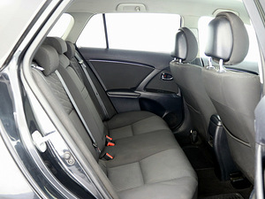 Toyota Avensis Linea Sol 2.2 D-CAT 130kW (7 foto / 8)