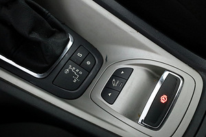 Citroen C5 Elegance Facelift ATM 1.6 115kW (8 foto / 9)