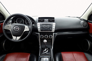 Mazda 6 Luxury ATM 2.0 108kW (5 foto / 8)