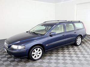 Volvo V70 Summum ATM 2.4 D5 120kW (2 foto / 7)