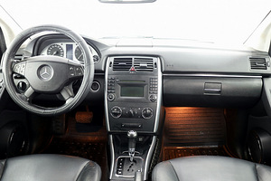 Mercedes-Benz B 180 Avantgarde Facelift ATM 2.0 85kW (5 foto / 7)