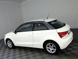 Audi A1 Comfortline 1.2 63kW (4 foto / 8)