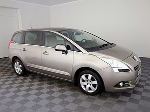 Peugeot 5008 Elegance Facelift 1.6 115kW (1 foto / 7)