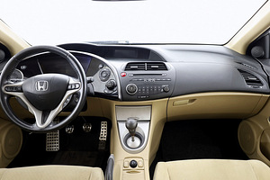 Honda Civic Elegance 1.8 103kW (5 foto / 7)
