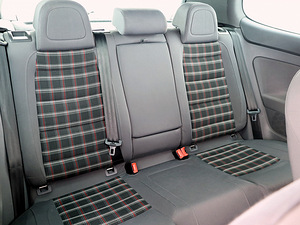 Volkswagen Golf GTI ATM 2.0 147kW (7 foto / 9)