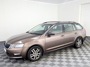 Skoda Octavia Comfortline ATM 1.5 96kW (2 foto / 7)