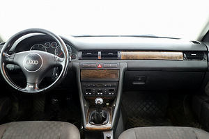 Audi A6 Comforline 2.5 TDI 120kW (5 foto / 7)