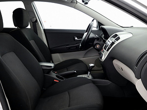 Kia Ceed Elegance ATM 1.6 90kW (6 foto / 7)