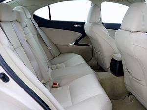 Lexus IS 250 Comfort ATM 2.5 153kW (7 foto / 8)