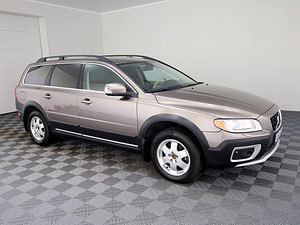Volvo XC70 Summum ATM 2.4 D5 136kW (1 foto / 8)